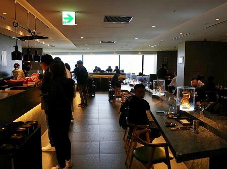 成田空港第2ターミナルの空港ラウンジ「I.A.S.S Superior Lounge -KoCoo-虚空」の「喫茶コクウ」