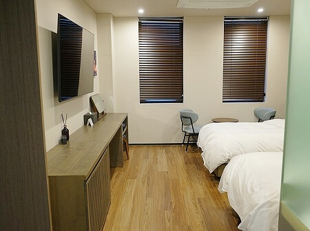 【宿泊記】韓国、大邱のおすすめホテル「Hotel Fox Arthall」のデラックスツインルームの室内